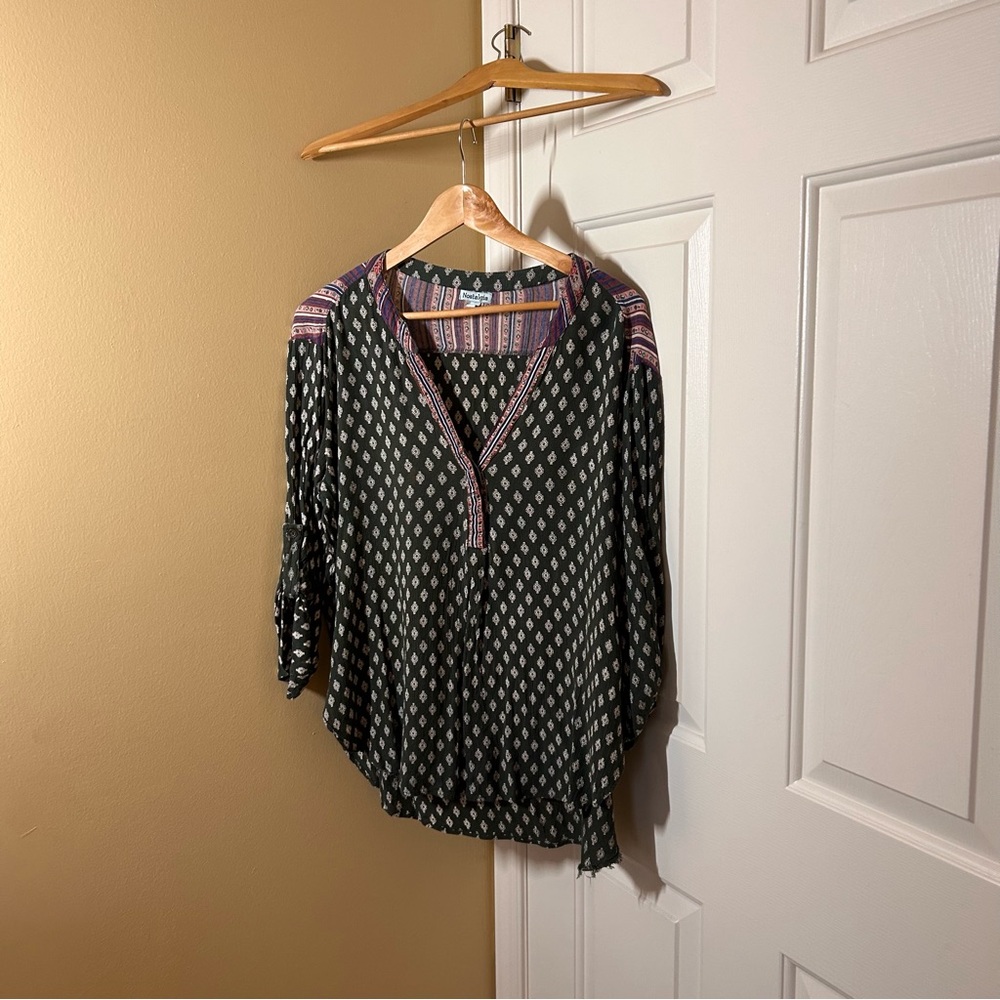 St.Partrick’s Day—Nostalgia Green and Beige Geometric Tunic